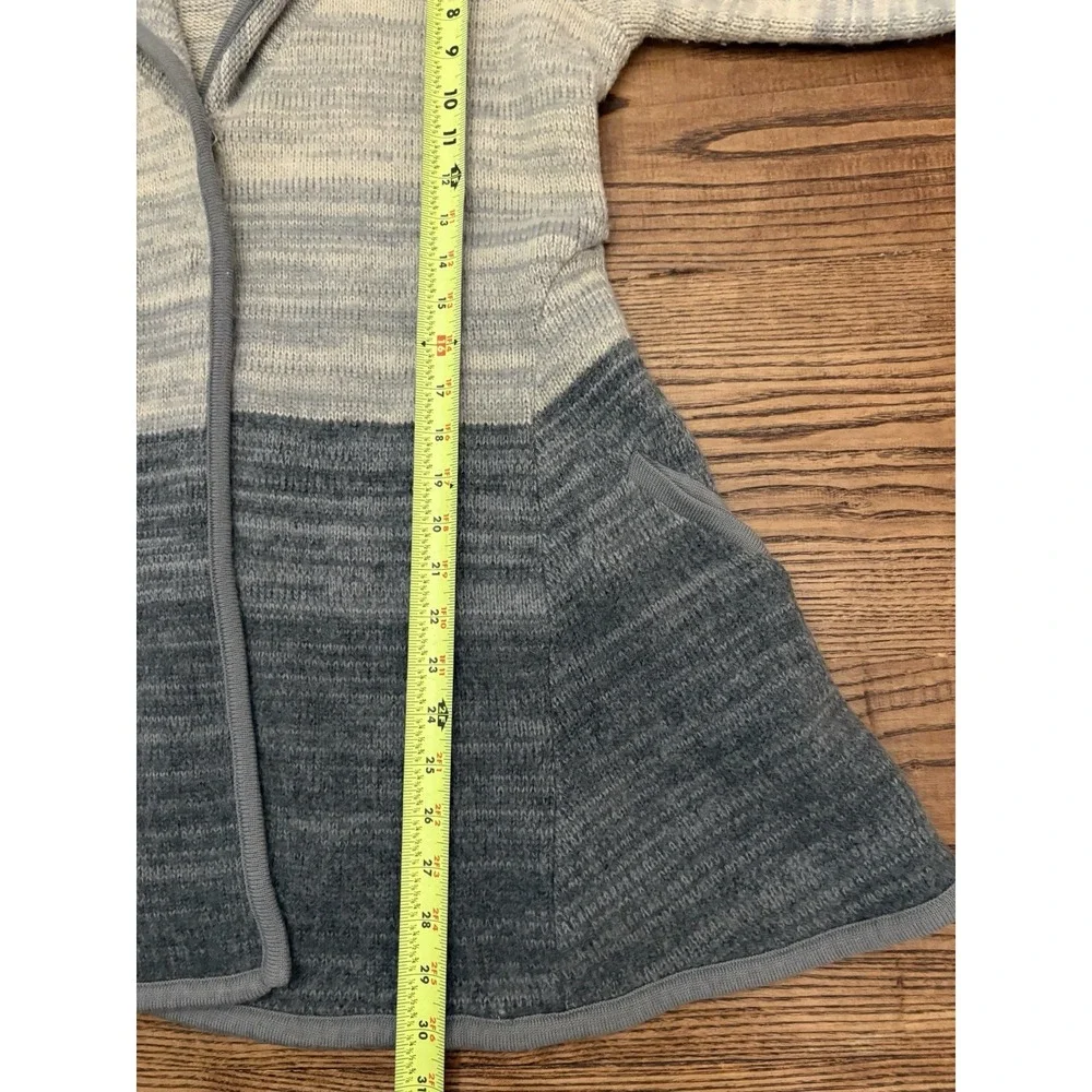 Free People Women's Large Wool Blend Oversized Grey/Cream Ombre Cardigan Sweater - Picture 4 of 9